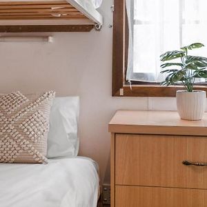 2 Bedroom Studio Inland